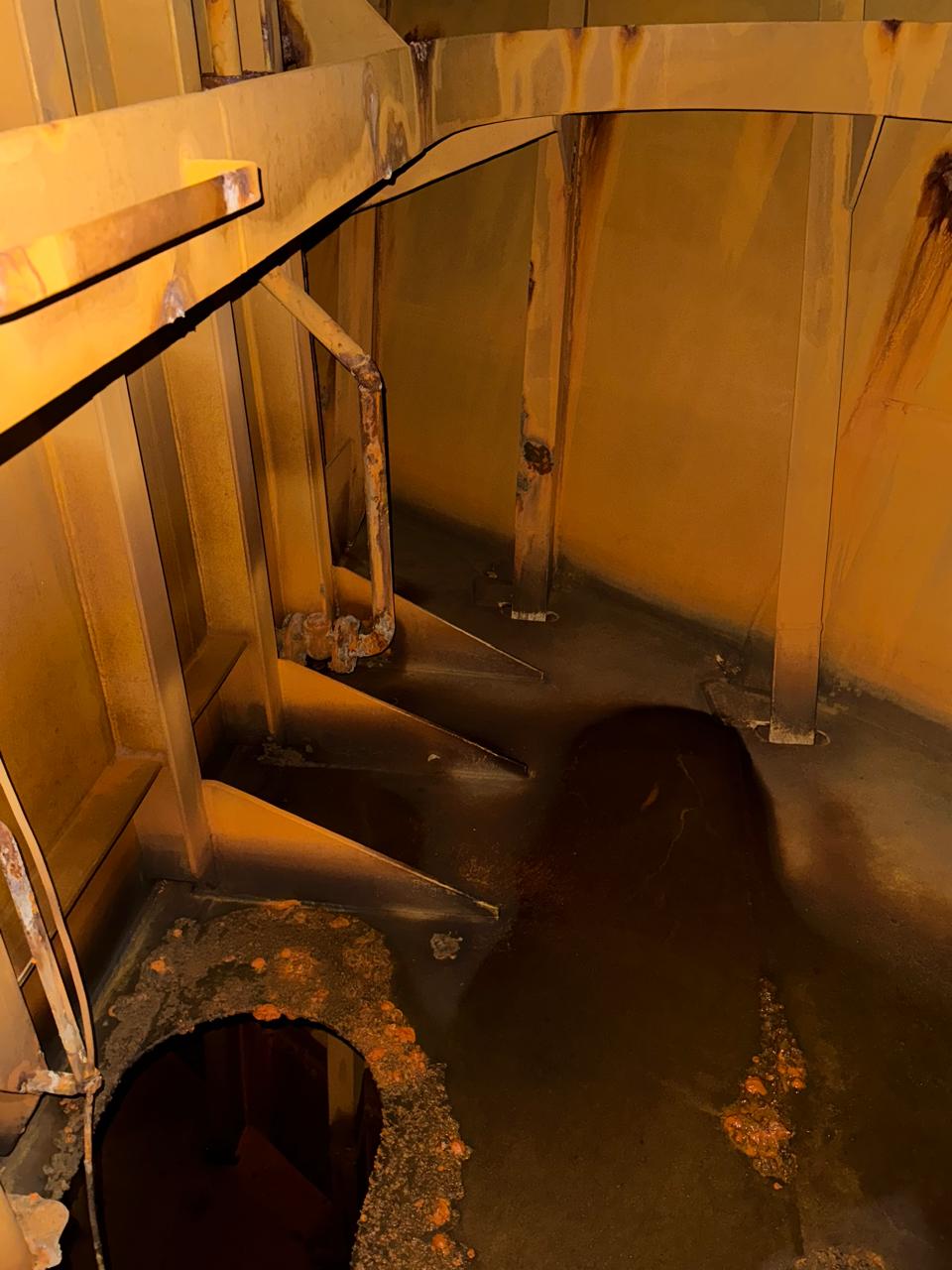 Bulkhead Cleaning
